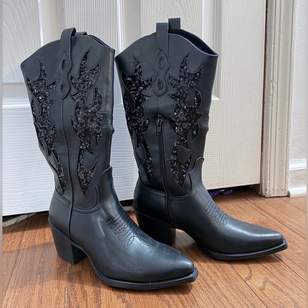 Wild Pair Lucah Cowboy Boots NWOT